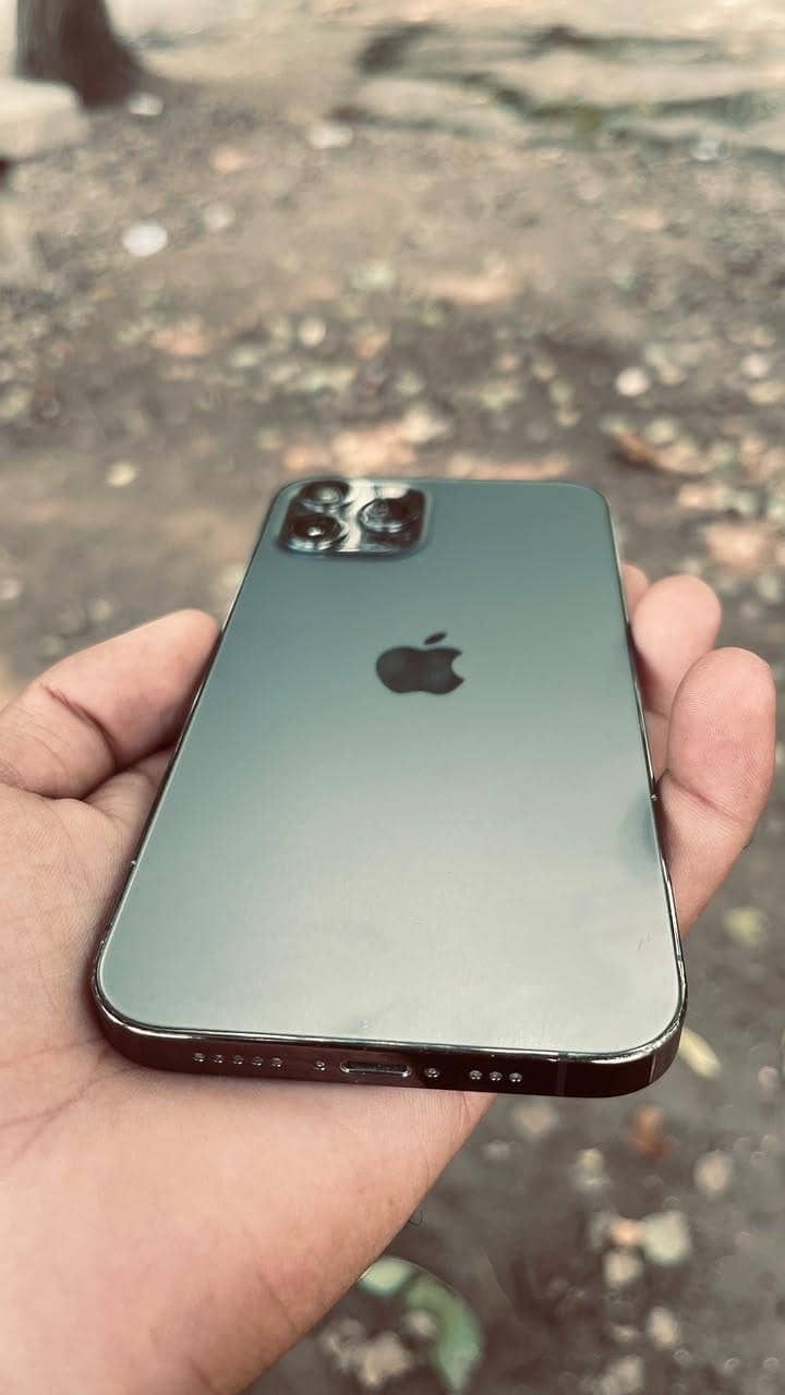 Apple iPhone 12 Pro 3