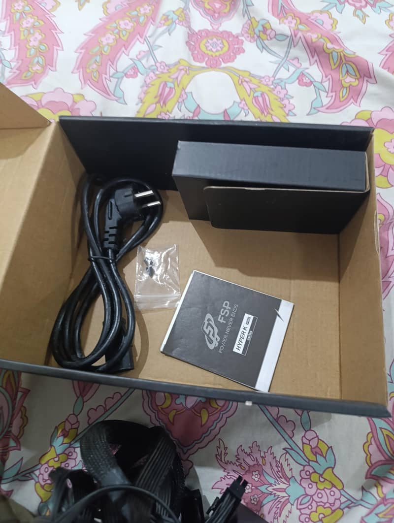 HyperK 600w 80plus power supply 5