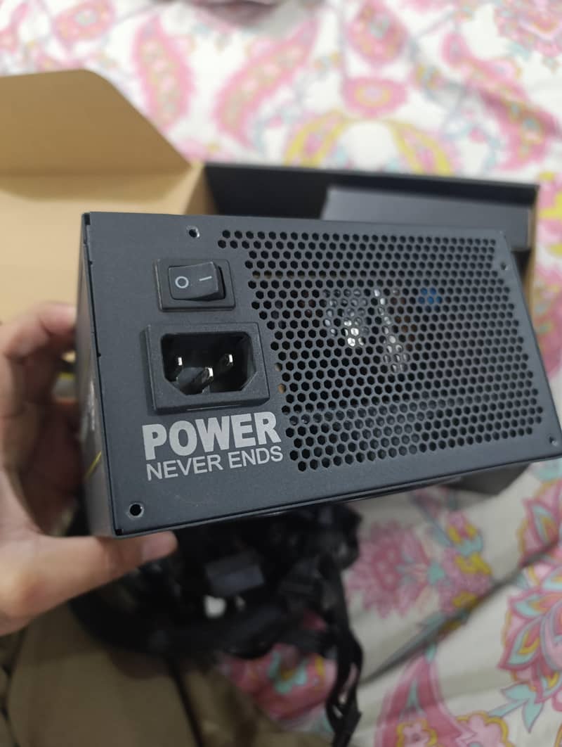HyperK 600w 80plus power supply 6