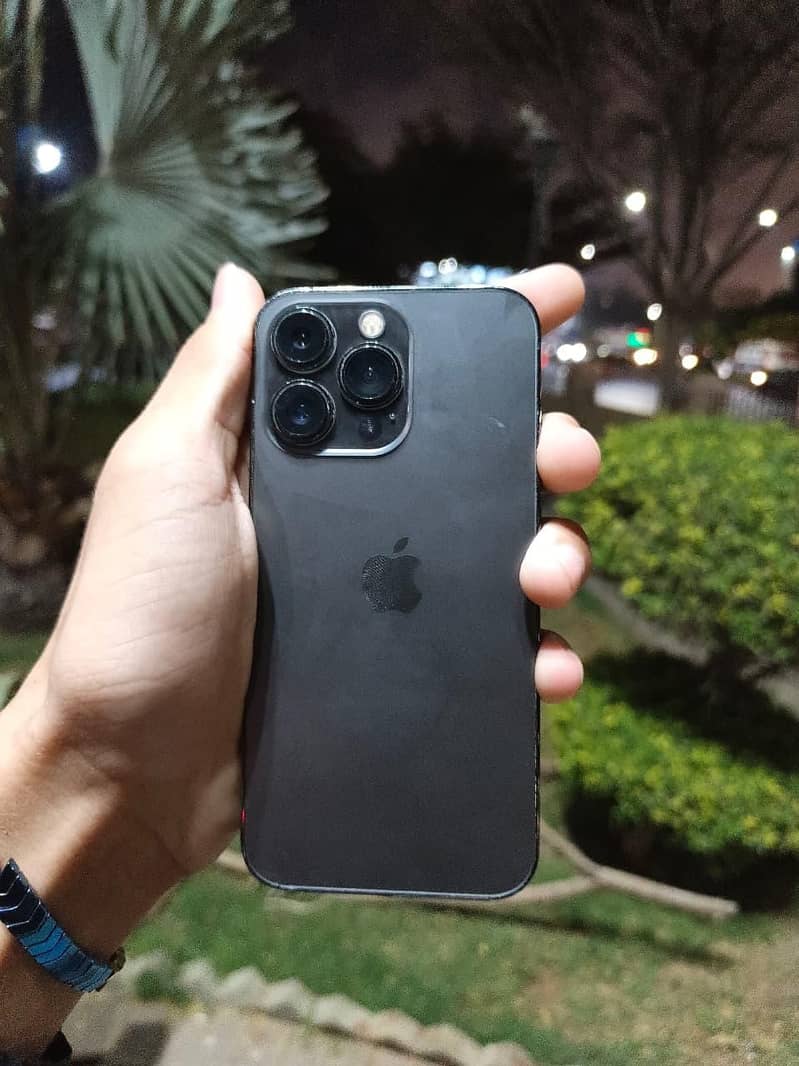 Apple iPhone 13 Pro 3
