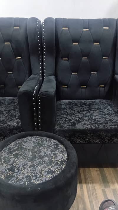 Sofas for sale in a reasonable price.