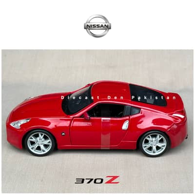 Nissan 370Z Red 1/24 Scale Diecast Model