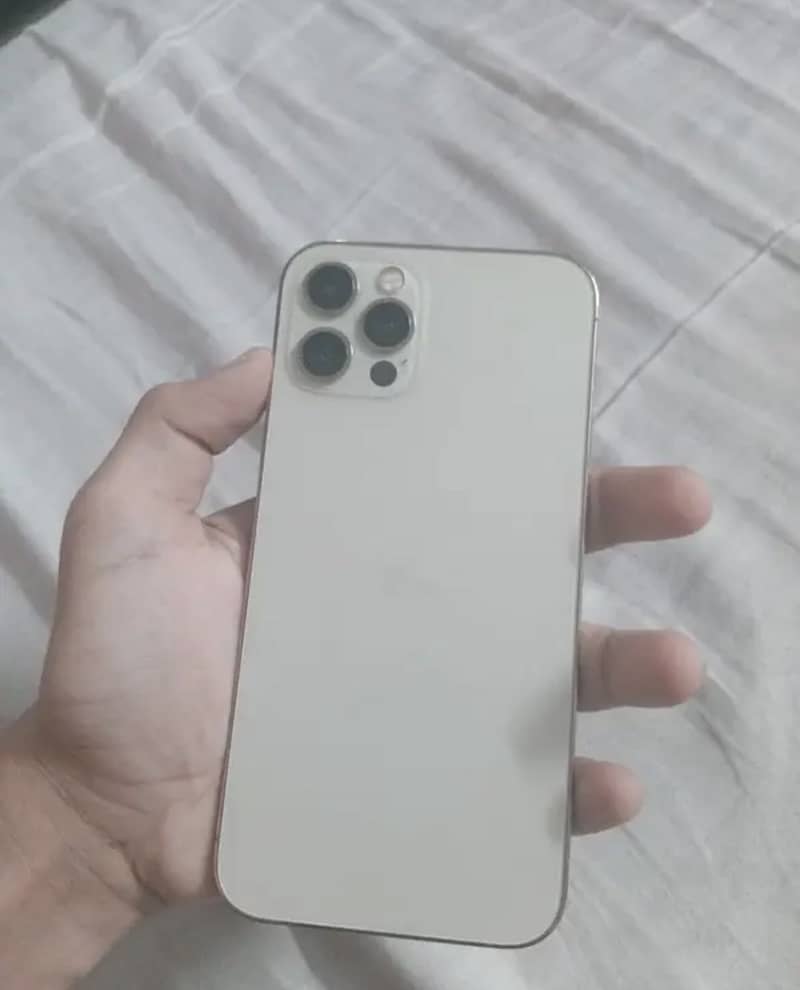 Apple iPhone 12 Pro 4