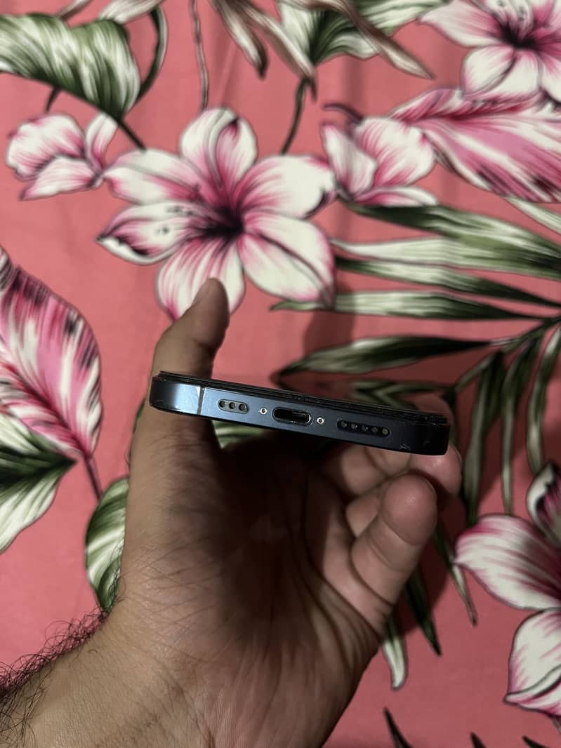 Apple iPhone 12 Pro 1