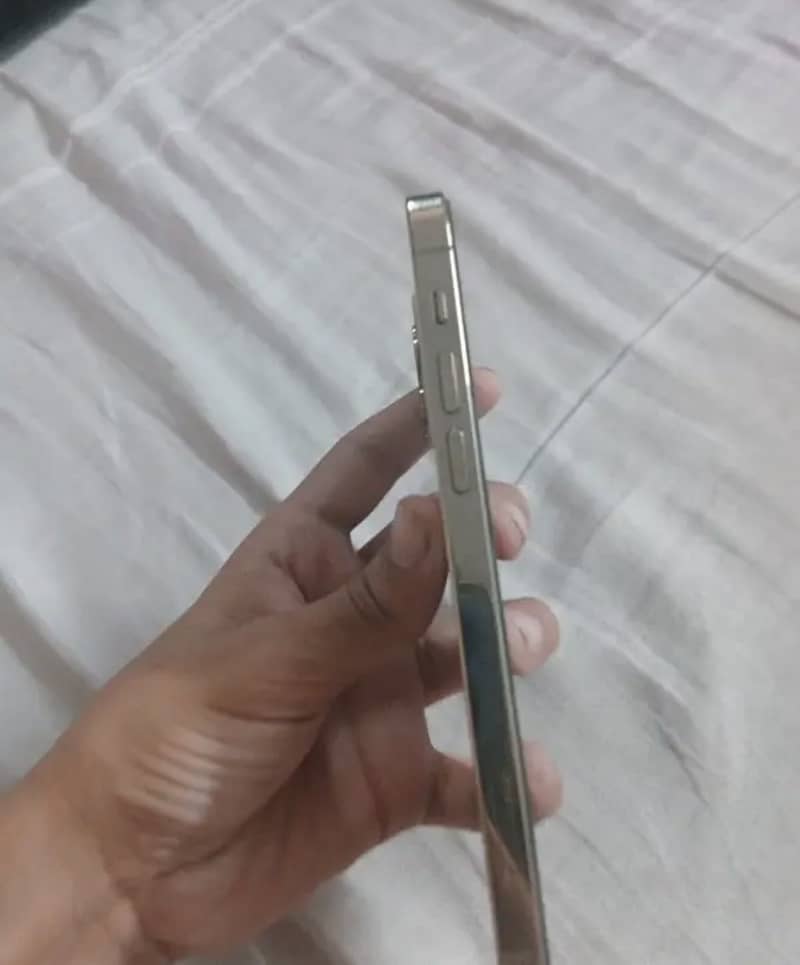 Apple iPhone 12 Pro 4