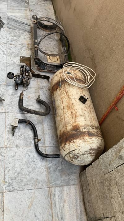 Complete LPG Gas Kit with 55kg Cylinder – Excellent Working Condition!