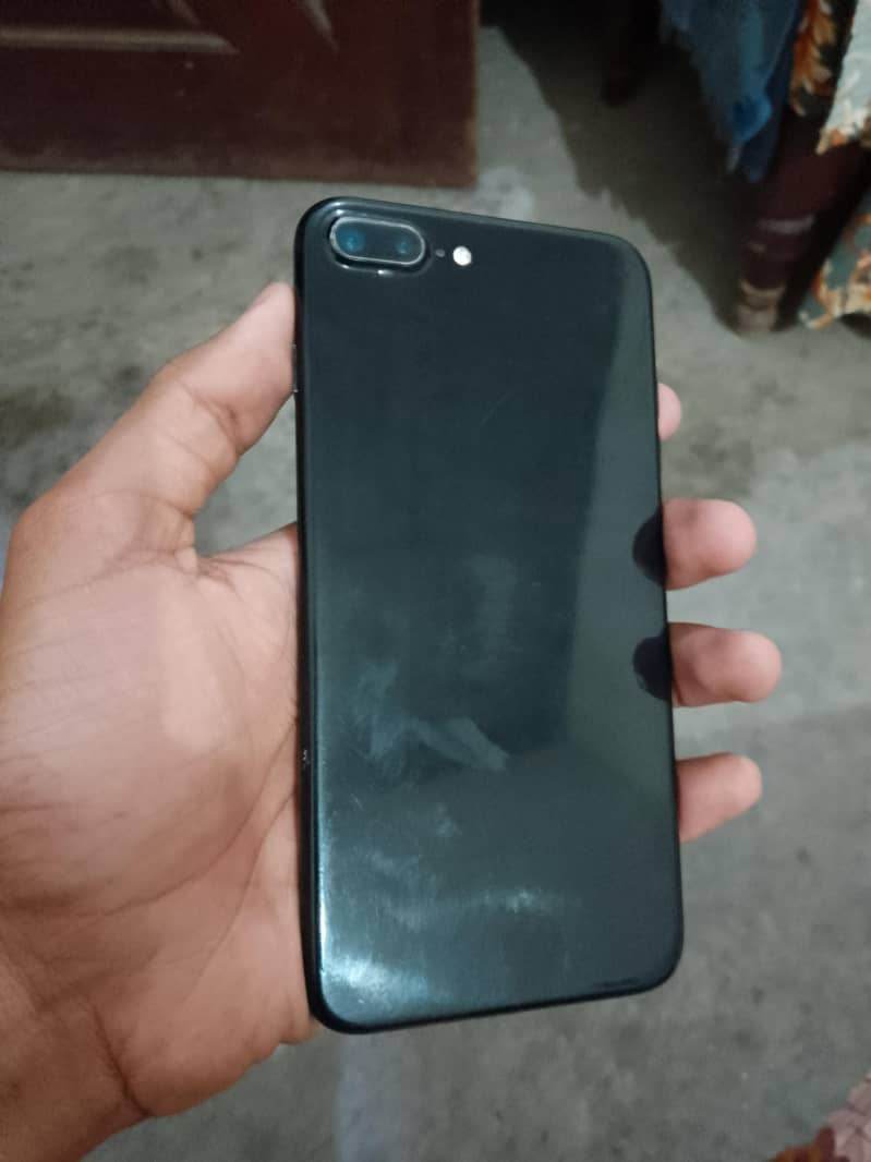Apple iPhone 7 Plus 5