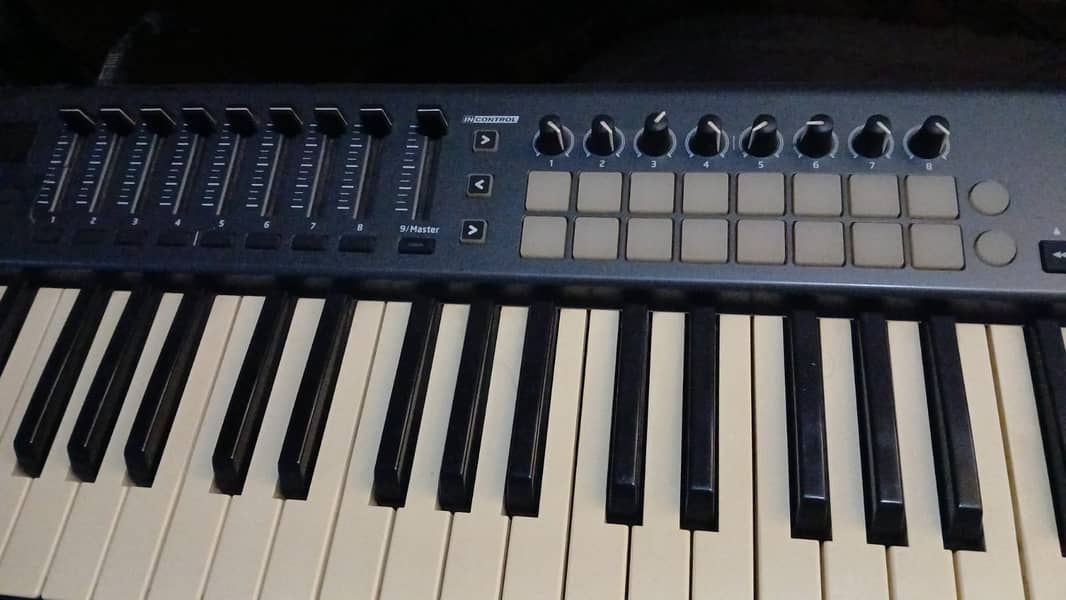 Novation Launchkey 61 0
