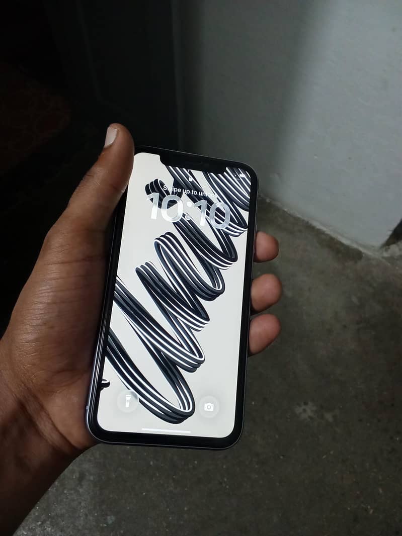 Apple iPhone 11 0