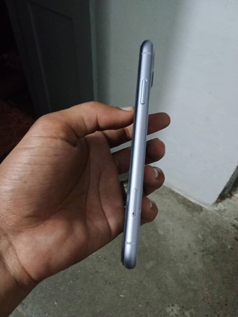 Apple iPhone 11 2