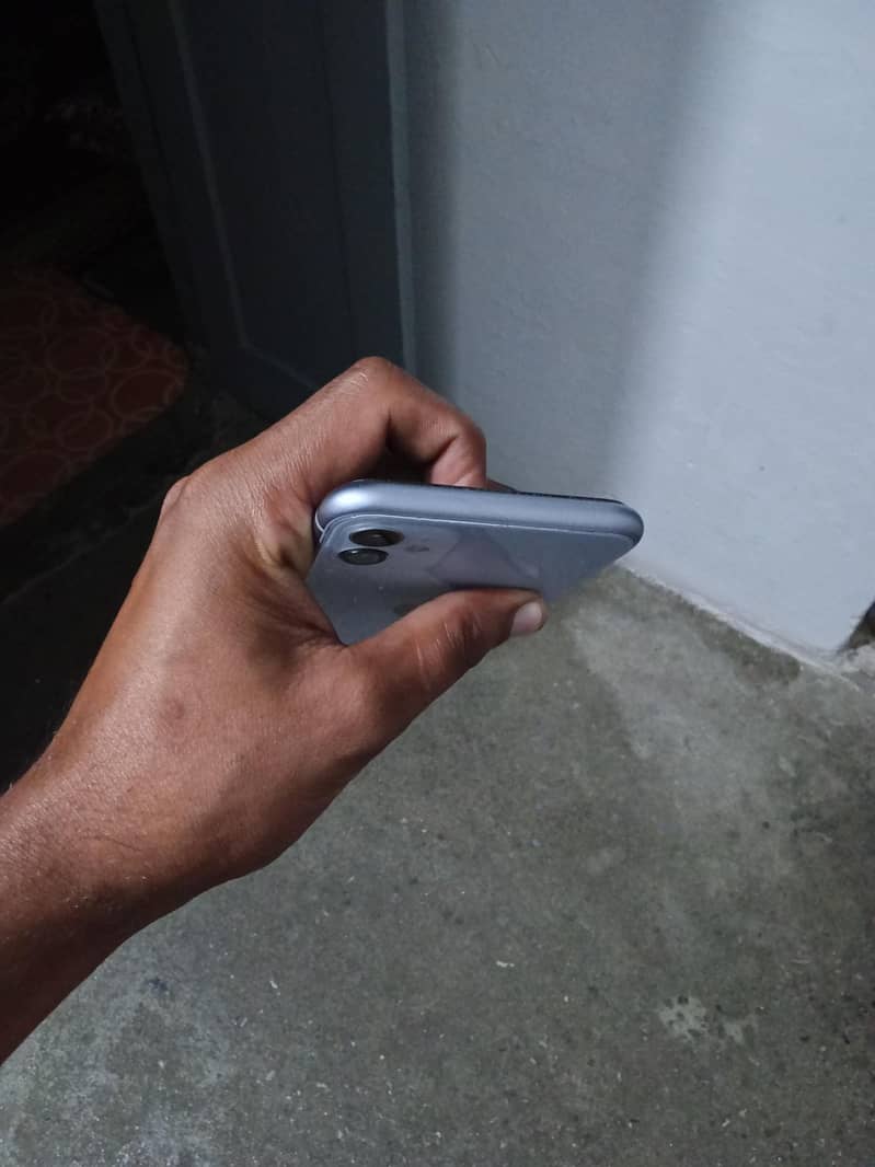Apple iPhone 11 5