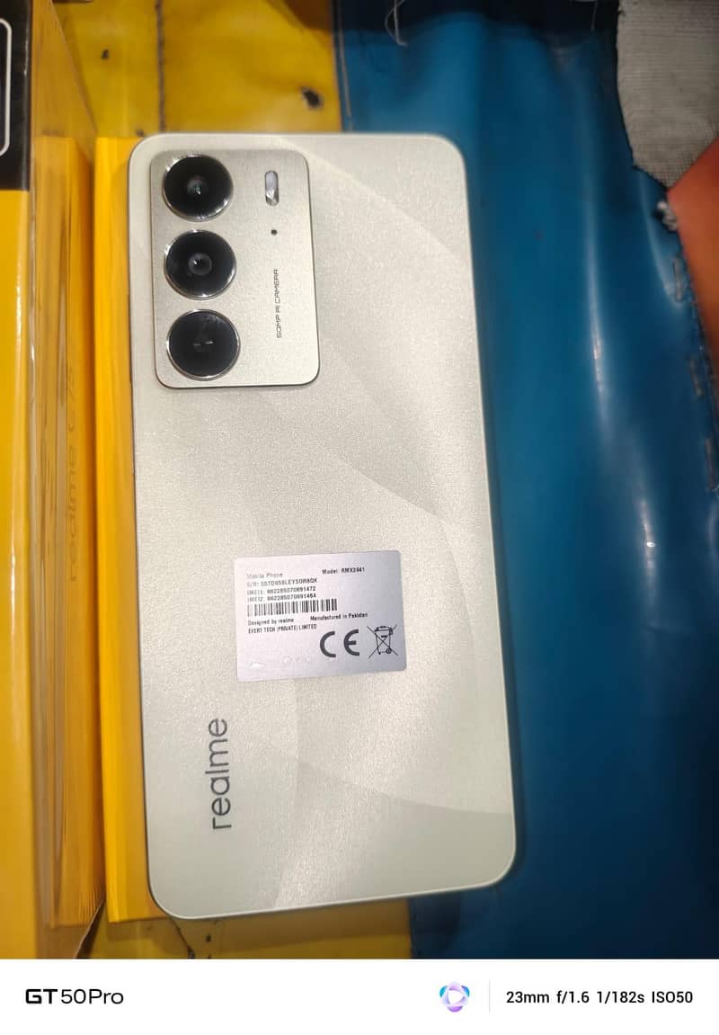 Realme C75 11