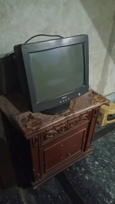 2 monitors very urgent sale