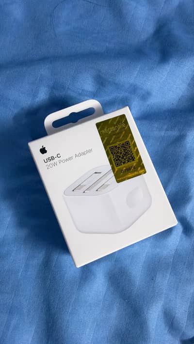 Apple 20 watt Mercantile