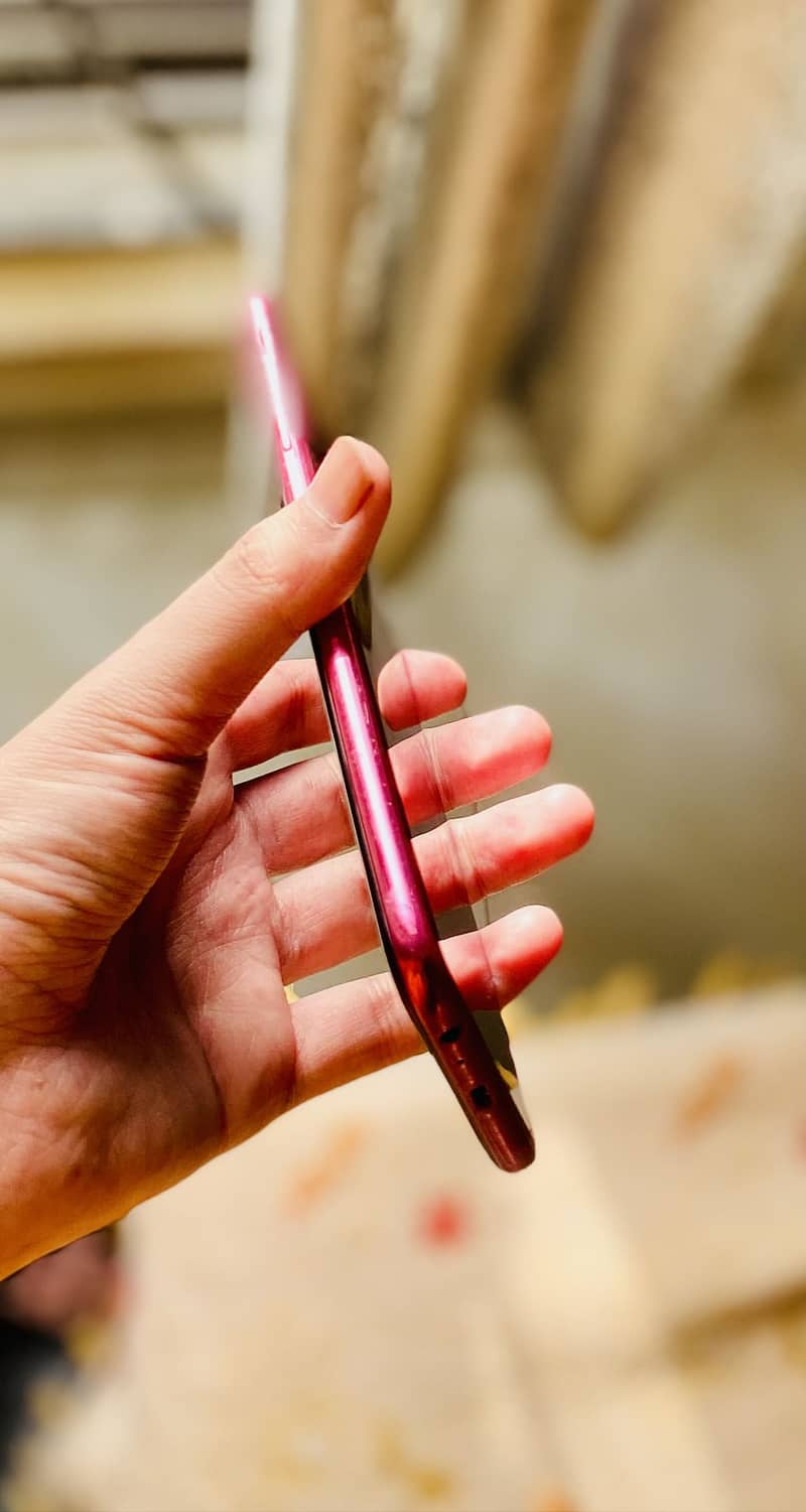 Samsung Mobile J4 Plus 6