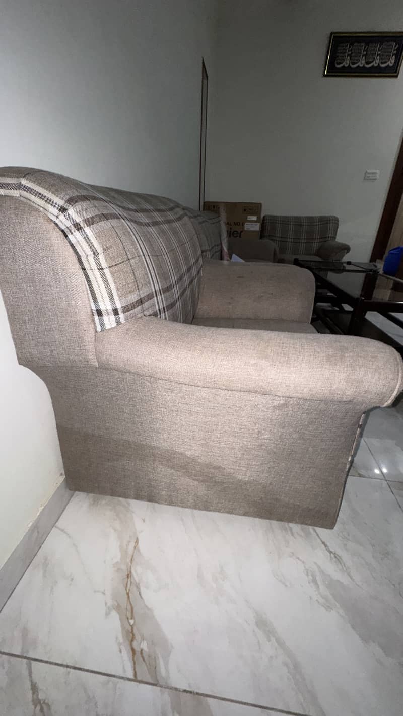 3 seater sofa 0