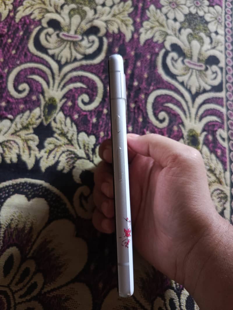 Google Pixel 7a 2