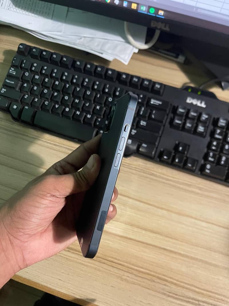 Apple iPhone 14 4