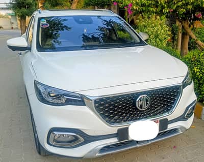 MG HS 2025 Essence Trophy Edition