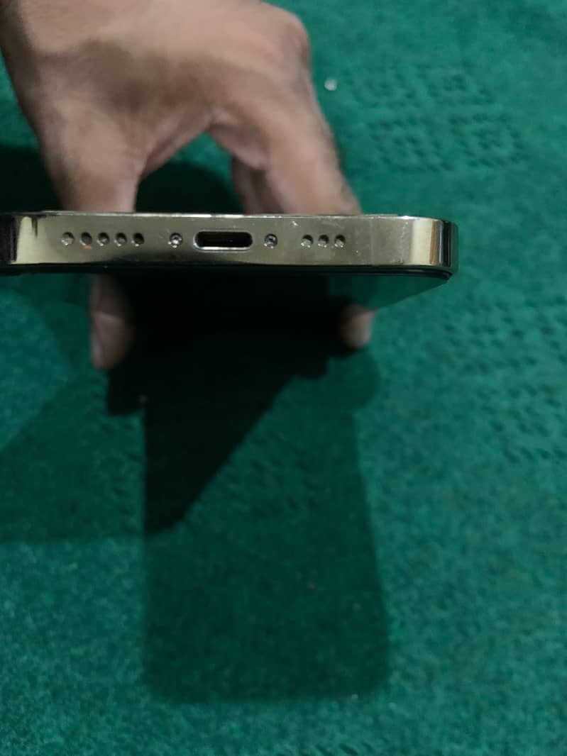 Apple iPhone 12 Pro 2