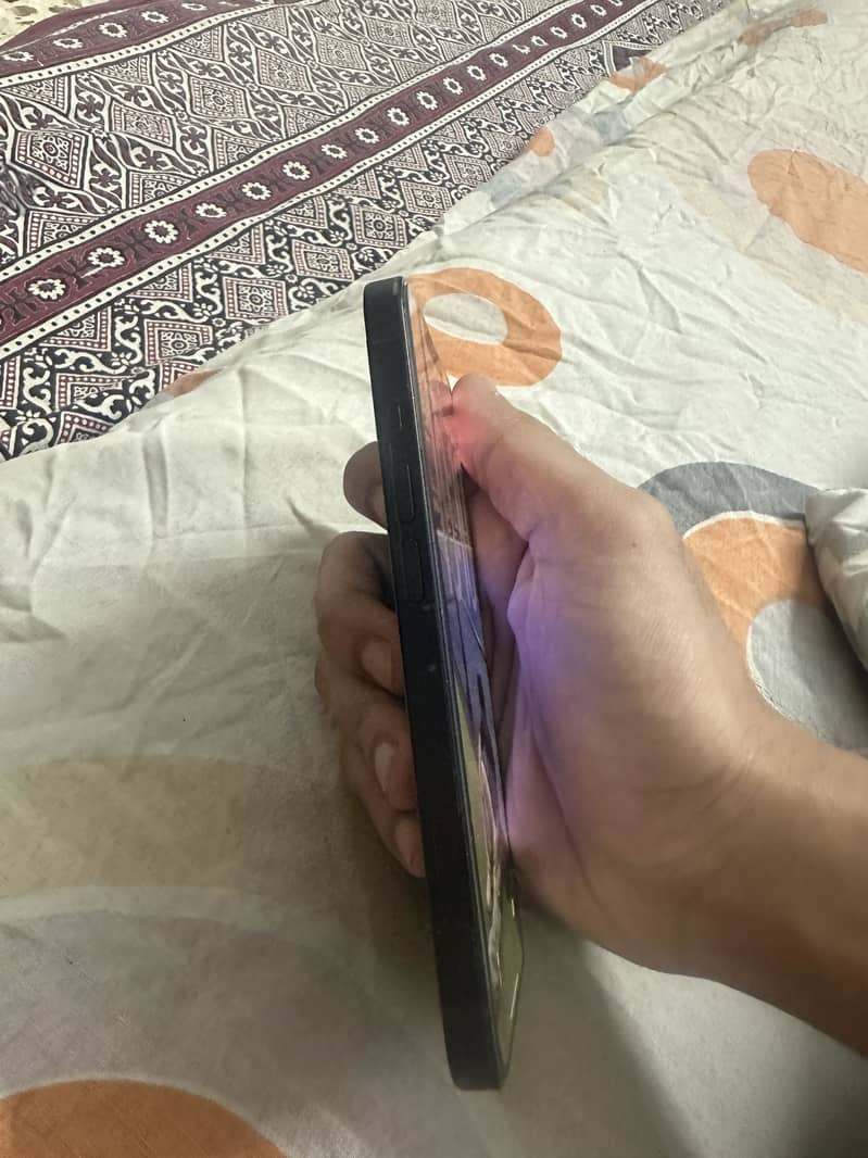 Apple iPhone 14 2