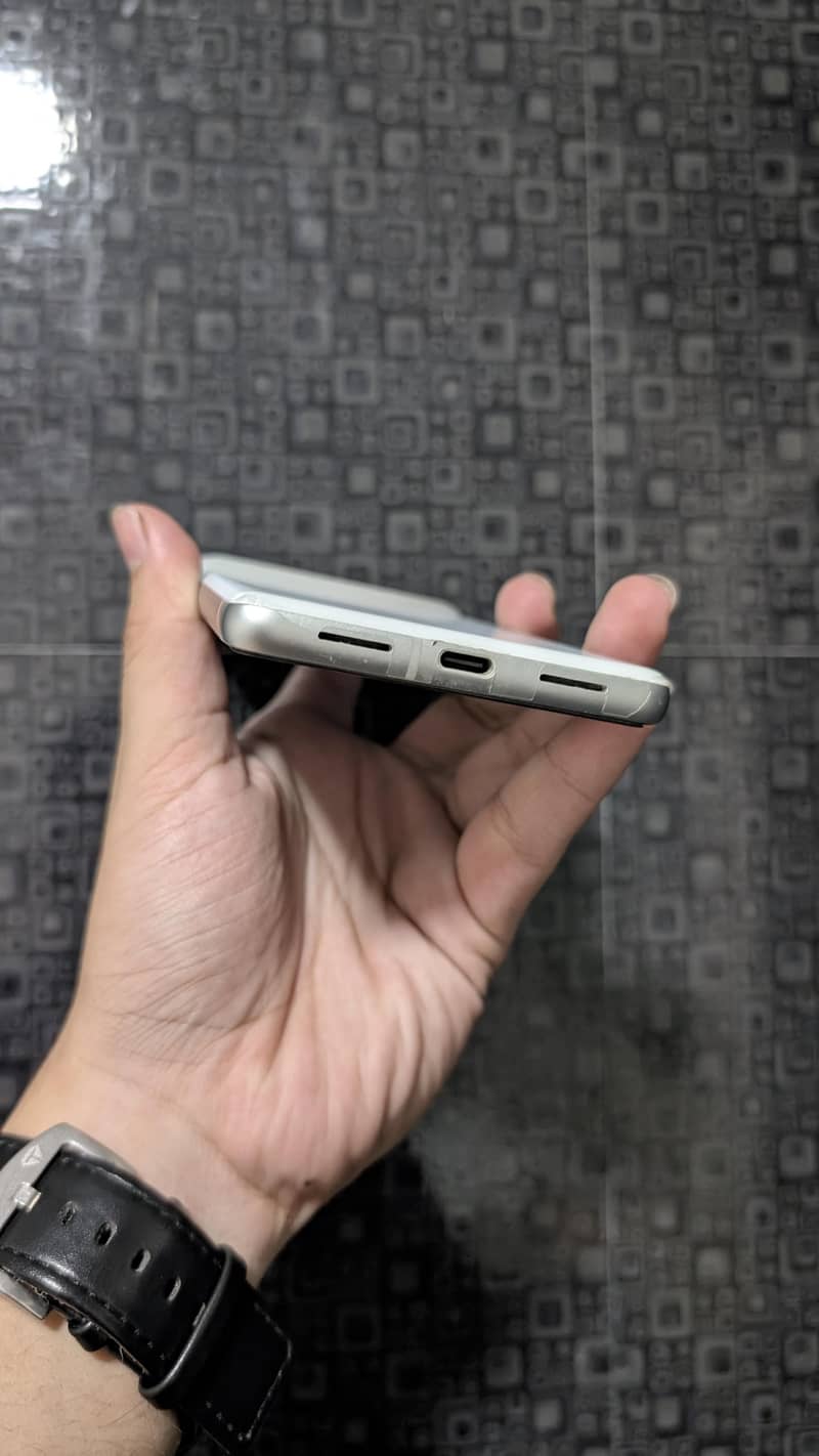 Google Pixel 7 3