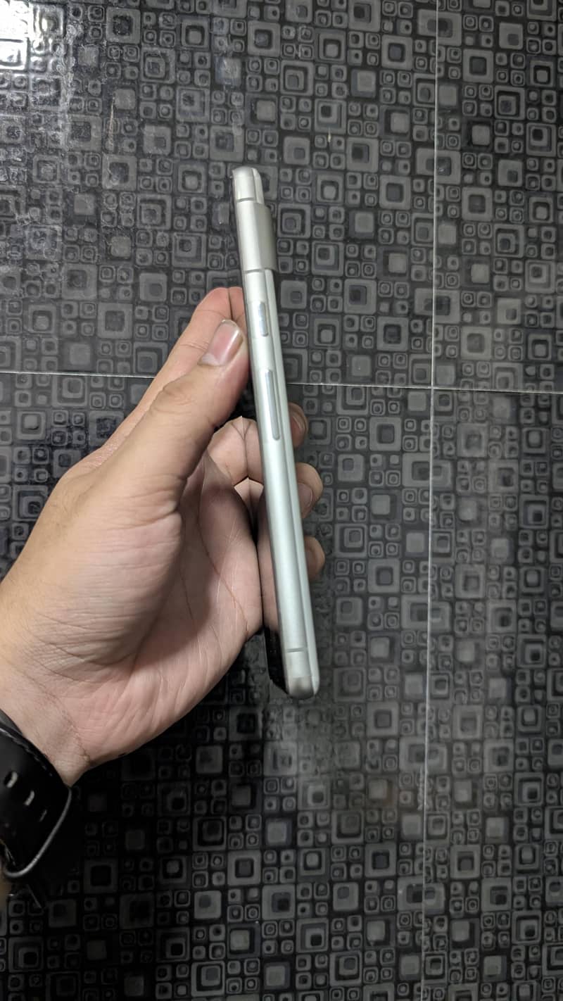 Google Pixel 7 6