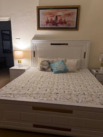 Bed Set with side table & dressing