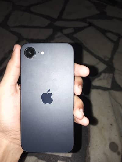 Apple iPhone 16e