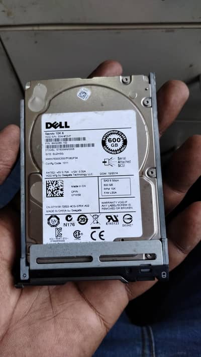Dell Seagate Savvio 10K. 6 — 600GB — 10K RPM — SAS 6Gbps — ST600MM0006
