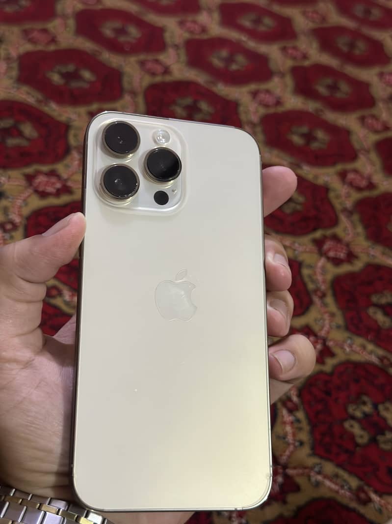 Apple iPhone 14 Pro Max 0