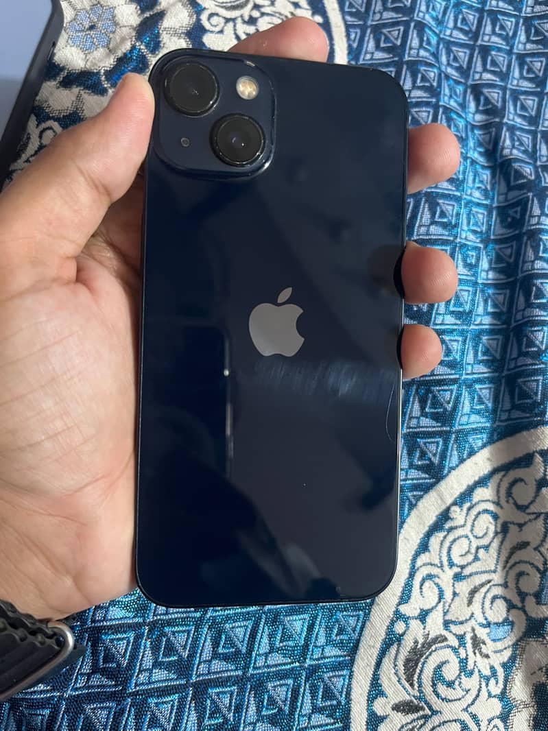 Apple iPhone 13 0