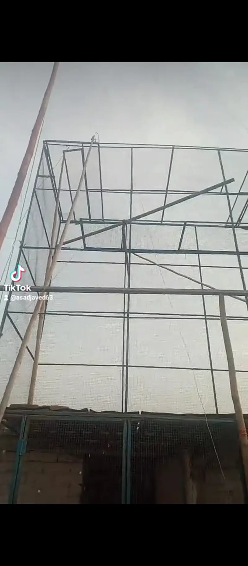 12x12 (Feet) - Very spacious, walk-in design suitable for rooftops. — photo 4