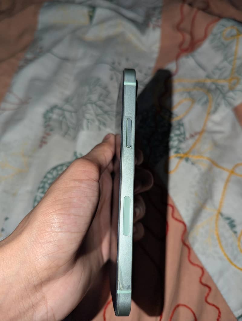 Apple iPhone 12 3