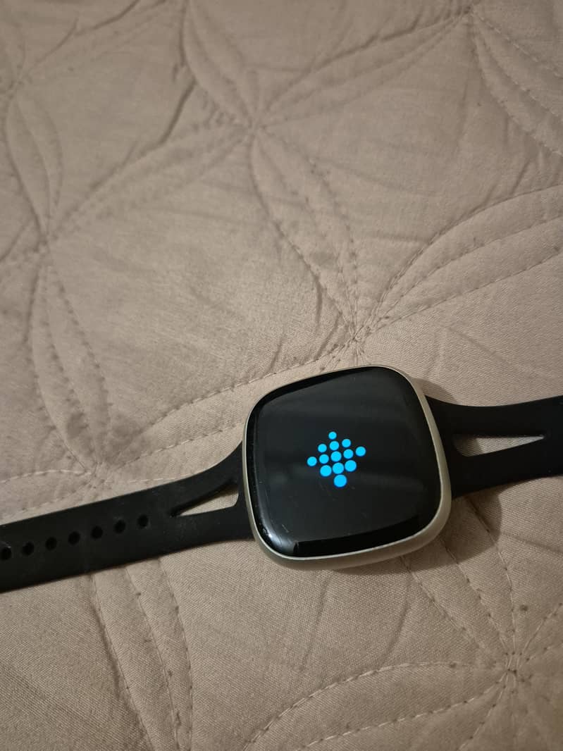 fitbit versa 3 all OK with extra strap 2