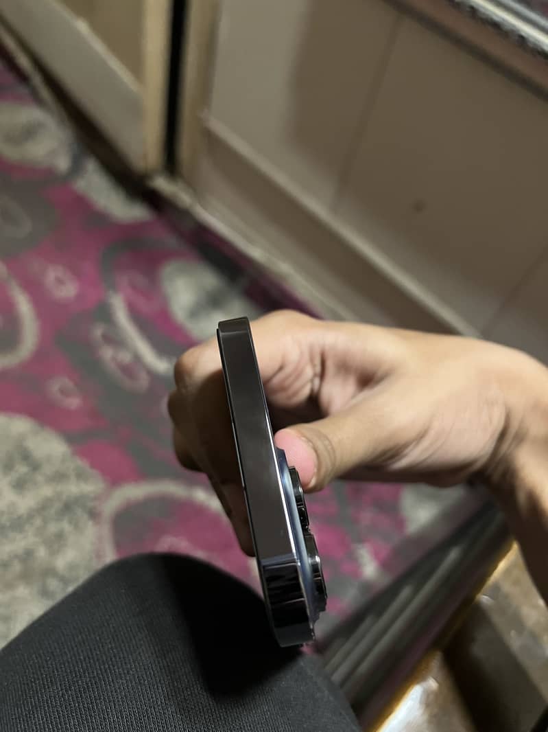Apple iPhone 14 Pro Max 3
