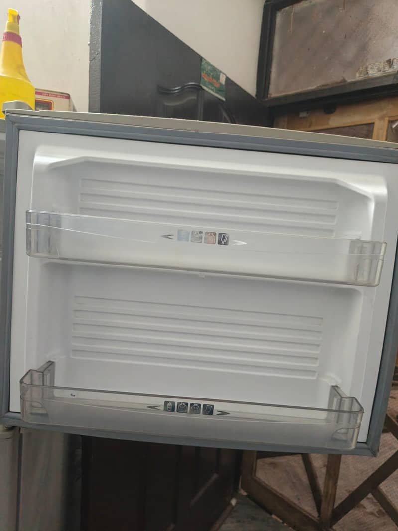 Dawlance Refrigerator 3