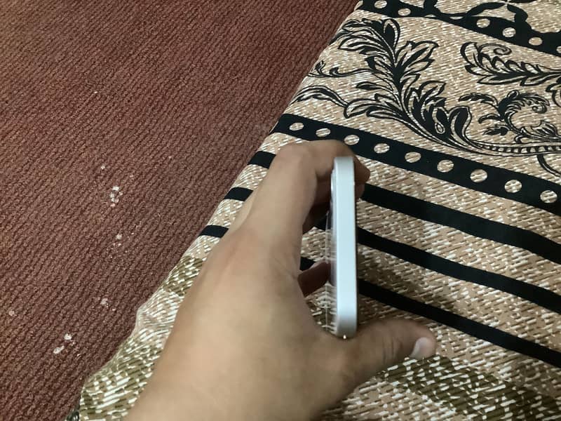 Apple iPhone 12 2