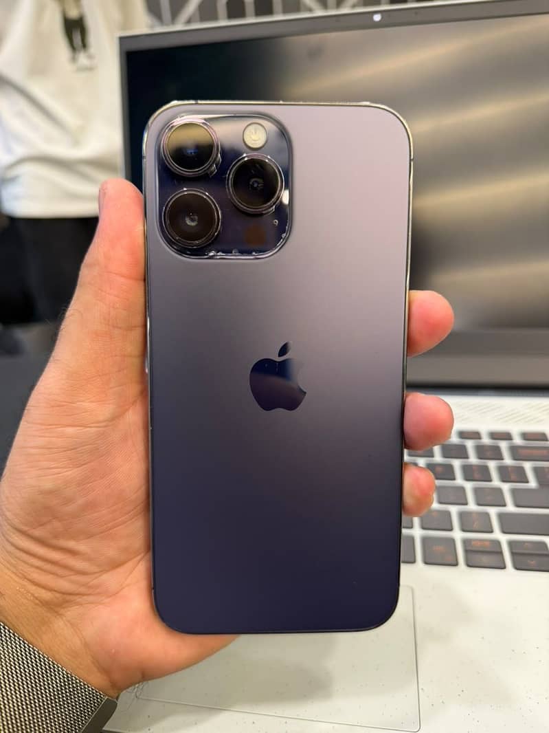 Apple iPhone 14 Pro Max 0