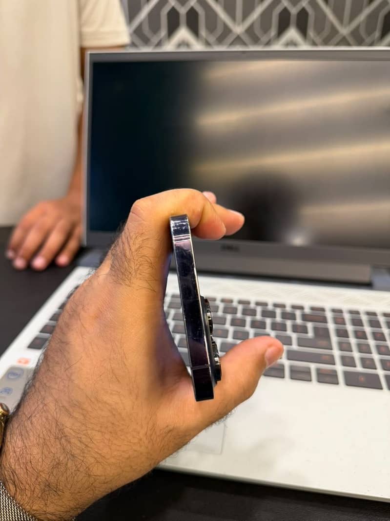 Apple iPhone 14 Pro Max 1
