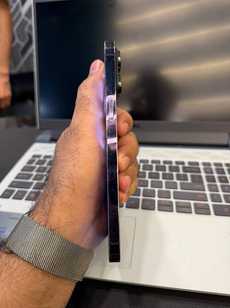 Apple iPhone 14 Pro Max 4