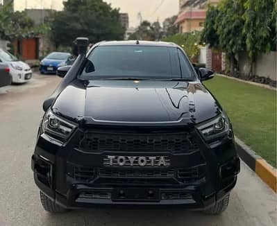 Toyota Hilux Revo GR-S 2024.