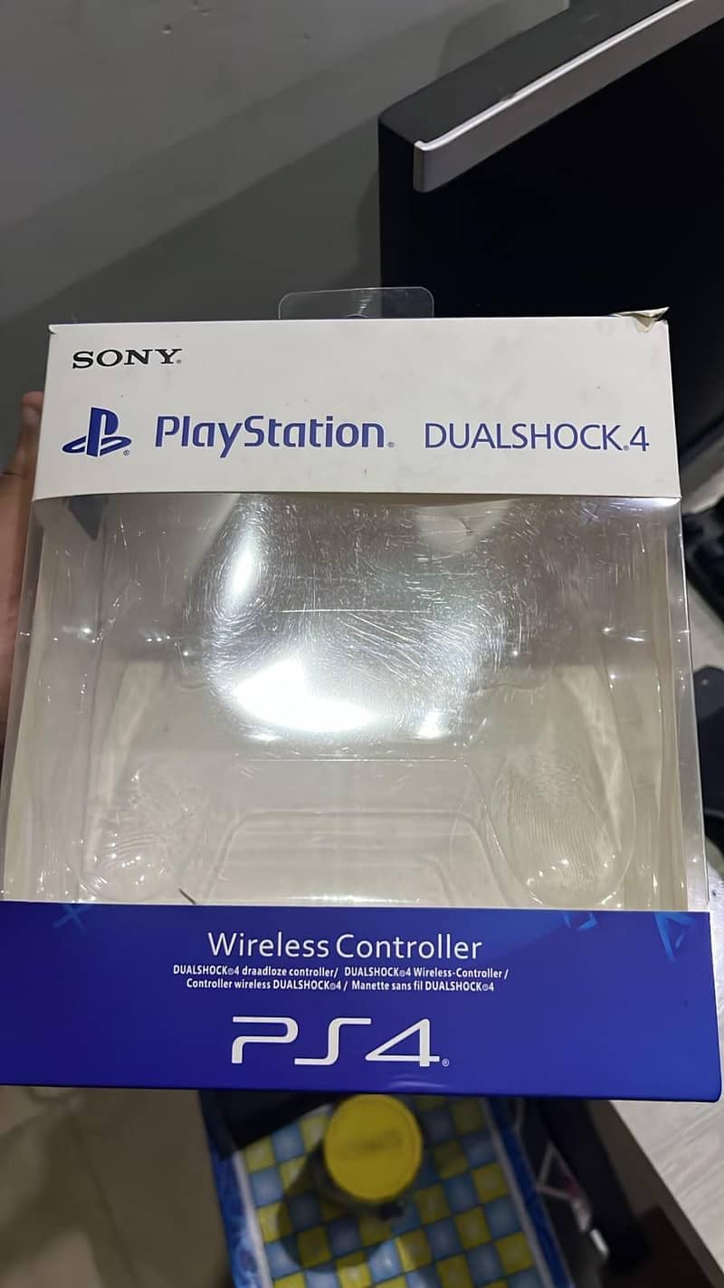 Sony PlayStation 4 DualShock 4 Wireless Controller. 1