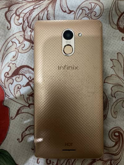 Infinix Hot 4