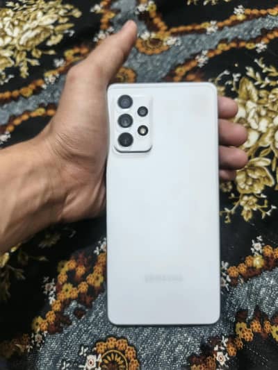Samsung Mobile A72