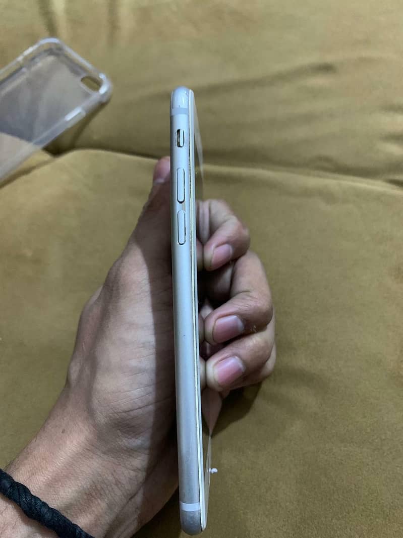 Apple iPhone 6 4