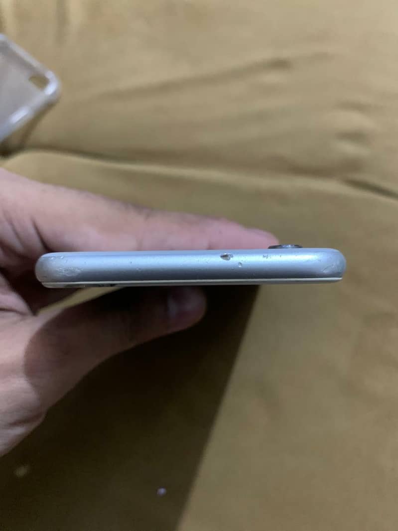 Apple iPhone 6 6