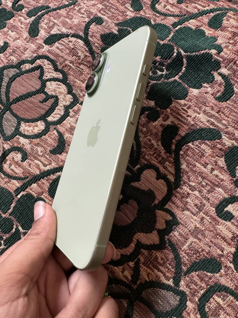 Apple iPhone 17 3