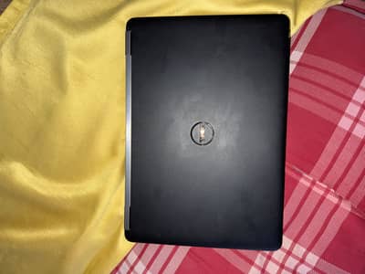 LATITUDE 7270