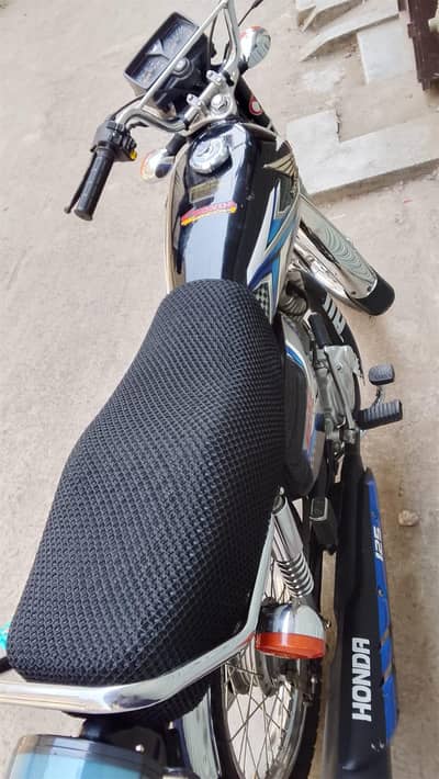 CG125 (Honda)  for sale in good condition